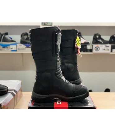 Forma Adventure boots black